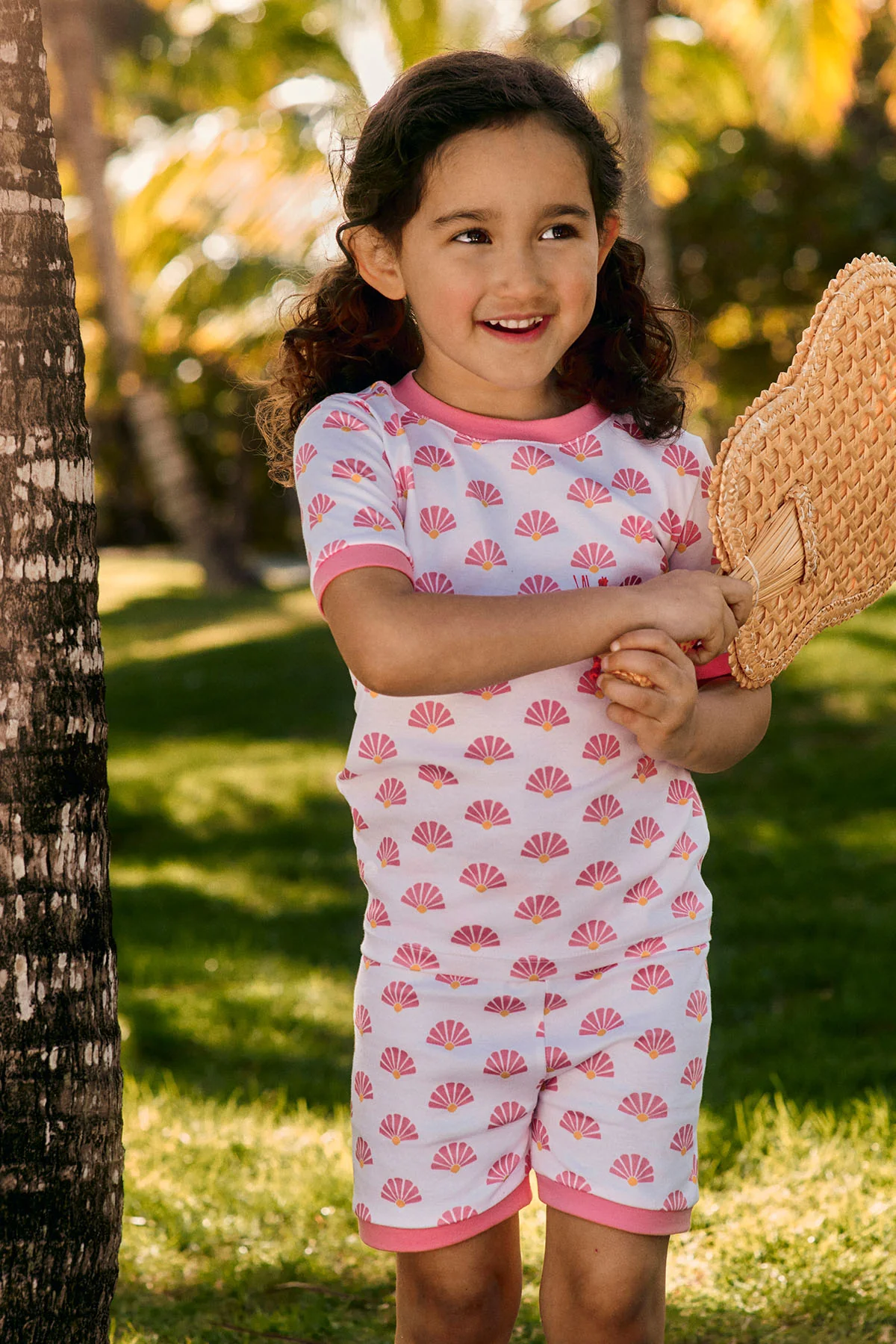 Kids Shorts Set in Gelato Scallop Shell - Image 3