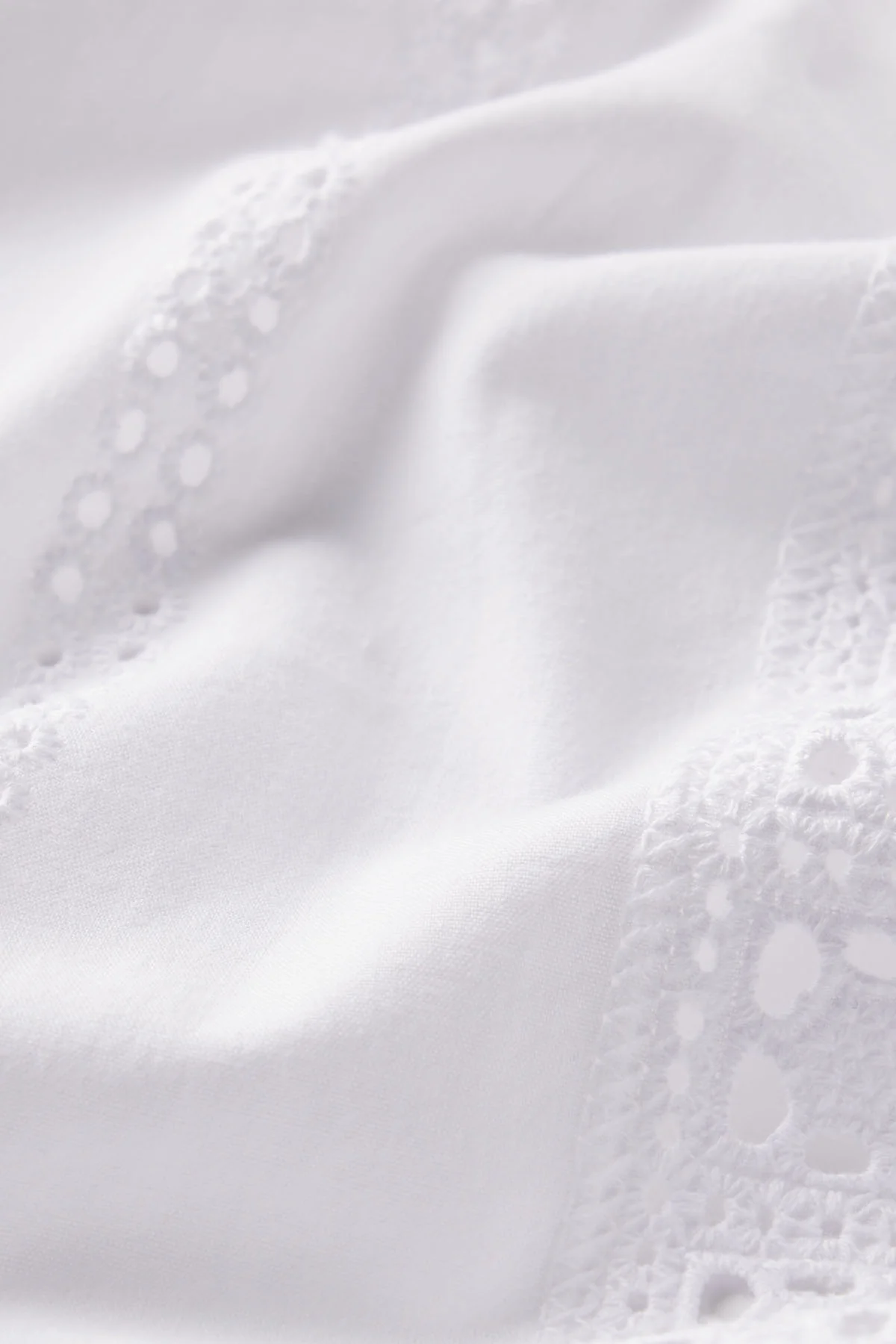 Cafe Shorts Set in White Eyelet - Image 6